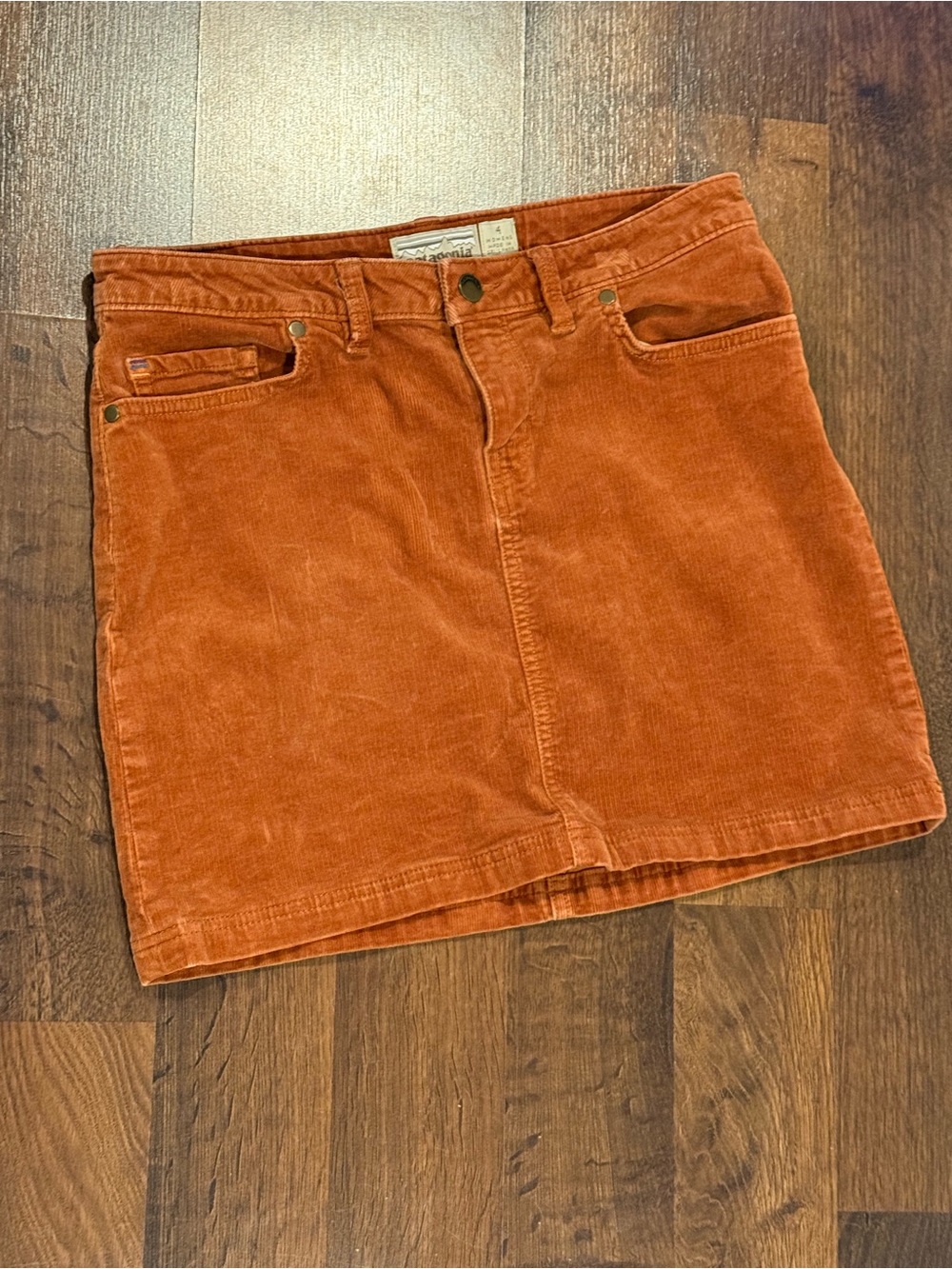 Patagonia Corduroy Mini Skirt in Rust Orange - size 4